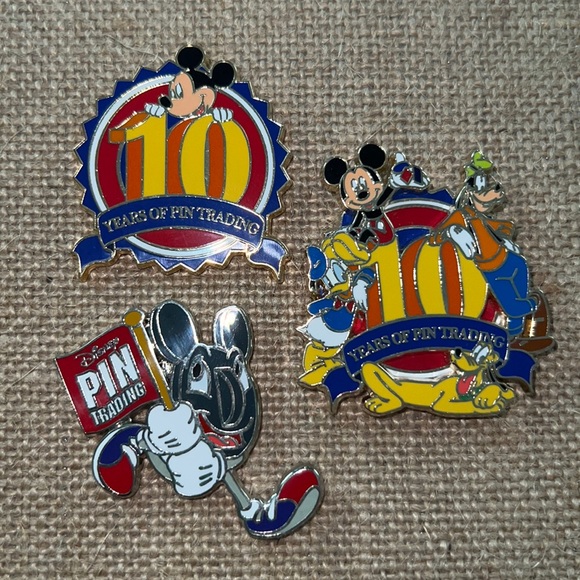 Disney Trading Pins. - Picture 1 of 5